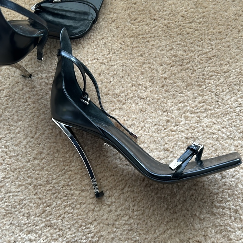 VERSACE Heels - Picture 4 of 4